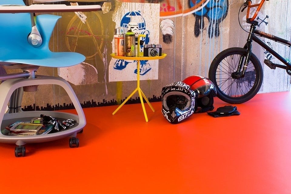 röd vinylmatta plastgolv